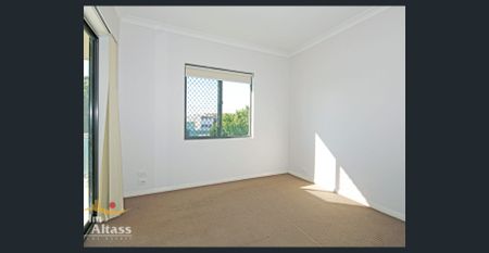 2 Bedroom Unit 5km from CBD - Photo 2