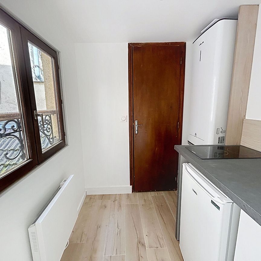 Appartement à louer - REIMS - HYPER CENTRE - Photo 1
