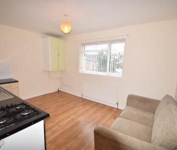 Blenheim Drive, Derby, DE22 - Photo 2