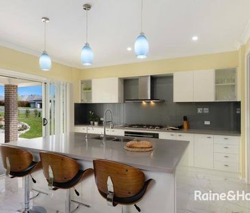 4 Bedroom Home in the Darraby Estate - Photo 4