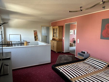 Krefeld Dießem-Lemheide! Ca. 164m², 2 PKW-Stellplätze und Hinterhoflage, pauschale Miete! - Foto 2