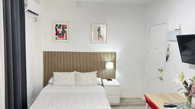 Studio for rent in Arapiles, Madrid - Photo 1