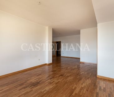 Apartamento T2 na Quinta Miramar com vista rio - Photo 2