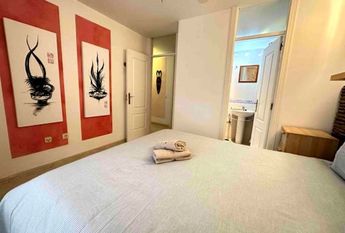 Luxury Apartment for rent in Callao Salvaje, Spain