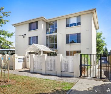 ONE BEDROOM DELIGHT! - Photo 4