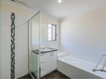 19 Everglades Street, Springfield Lakes, QLD - Photo 2