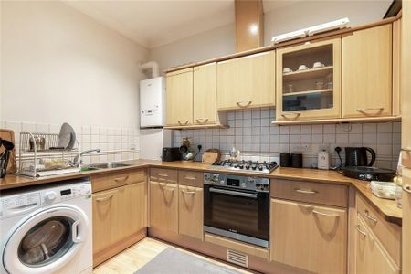 1 bedroom flat to rent - Photo 3