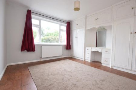 3 bedroom semi-detached house to rent - Photo 5