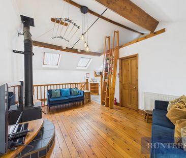 3 bedroom House To Let Total Size: 1018 SQ FT - Photo 1