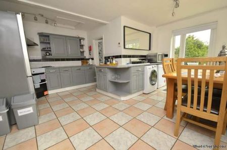 3 bedroom property to rent in Great Yarmouth - Photo 4