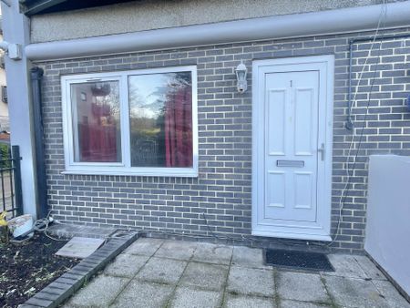 Price £1,650 pcm - Available Now - Unfurnished - Photo 5