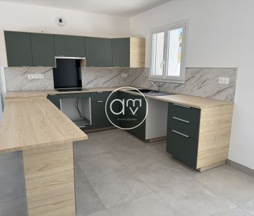 Location Maison 5 pièces 101m² LA CRAU 83260 - Photo 3