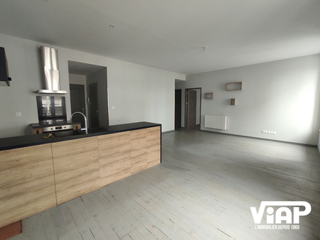 T3 DE 74 m² PROCHE PLACE DES CARMES - Photo 2