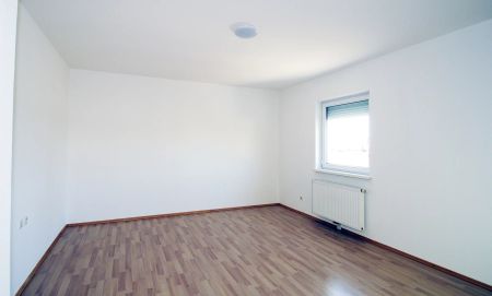 Mietwohnung (212) 68 m² mit Loggia und Balkon Vermietung direkt vom Eigentümer keine Provision - Photo 2