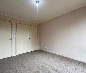 1 Scarborough Square, Mont Albert North - Photo 5