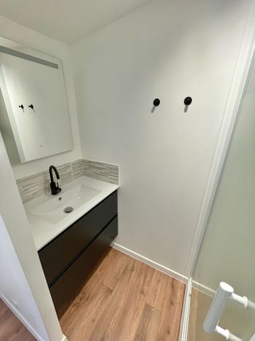 A Louer - Nantes St Clement - Appartement Type 1 Bis En Duplex MeublÉ De 20.91 M² - Photo 3