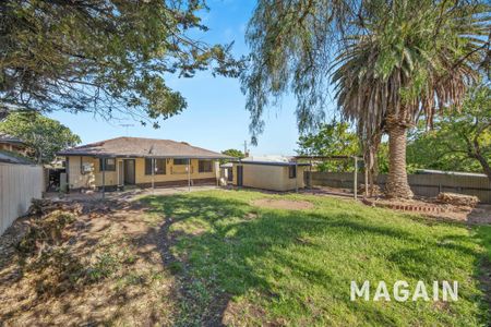 17 Dyson Rd, Port Noarlunga SA 5167 - House For Rent | Domain - Photo 2