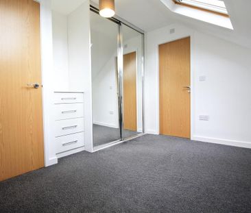 4 bedroom terraced house to rent - Photo 4