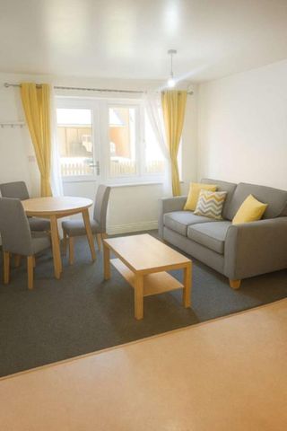 Husbands Bosworth, Leicestershire, LE17 - Photo 2