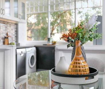 Superb studio in Darlinghurst's Grand `Versailles' Building - Photo 6