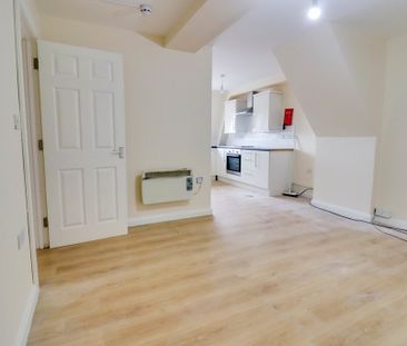 2 bed apartment to rent in Junction Road, Wigston, LE18 - Photo 2