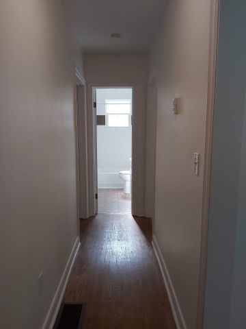 For Lease - 17 Gunn Street Unit# main floor, Barrie, Ontario - Photo 3