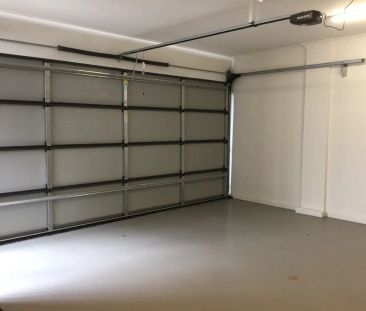 “Outstanding property, ideal location!” - Photo 3