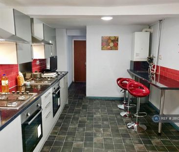 1 bedroom in a house share to rent - Photo 1