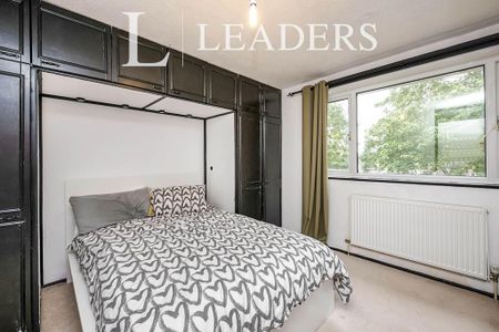 3 bedroom terraced house to rent - Photo 5