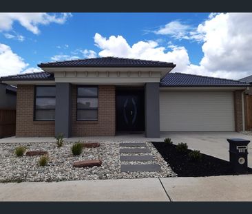 120 Golf Links Drive, Beveridge, Vic 3753 - Photo 6