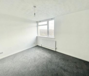 Southway, Plymouth - Photo 6