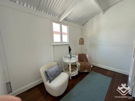 Stunning West End Queenslander - Photo 4