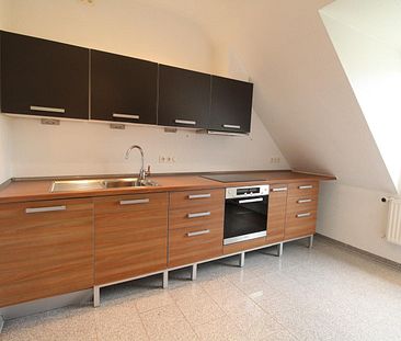 Elegante 3-Zimmer-Altbauwohnung mit ausgebautem Spitzboden und Terrasse in Bockum zu vermieten - Foto 4