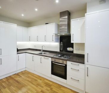 2 bedroom apartment to rent - Photo 2