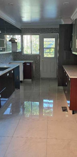 5 1/2 à louer - Photo 1