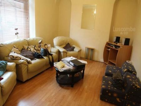 5 Double Bedroom on Blewitt Street, Newport - All Bills Included - Photo 4