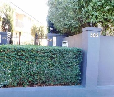 10/309 Heidelberg Road, Northcote - Photo 1