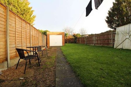 Basingstoke Road, Reading, RG2 - Photo 4