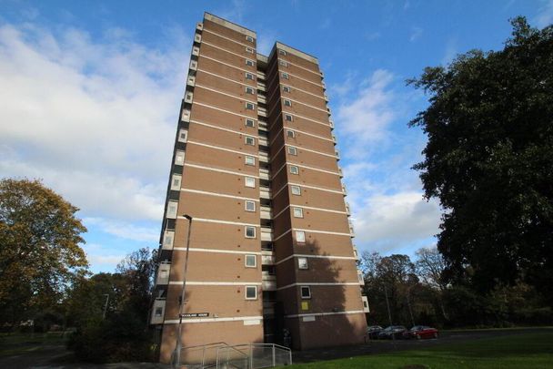 Flat 4b Woodland House, Woodland Drive, Newtownabbey, BT37 9SG - Photo 1