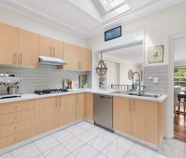 Spacious Five-Bedroom Home in a Prime Pymble Setting - Photo 5