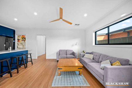 Spacious & Solar-Powered Home - Photo 2