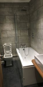 Professional House Near City Links - Photo 3