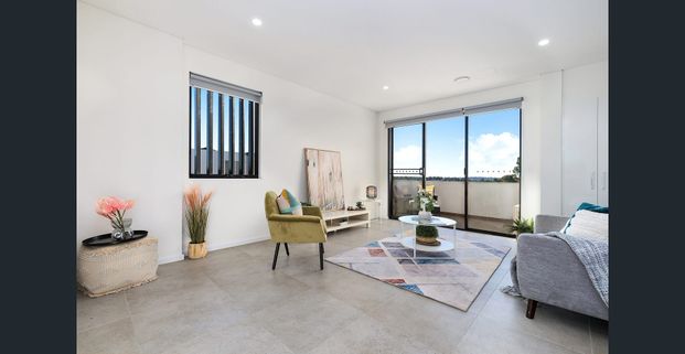 Sleek & Stylish 3-Bedroom Apartment - Photo 1