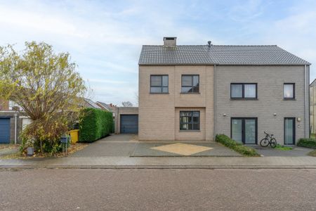 Gunstig gelegen 3 slpk woning met ruime tuin te Oud-Turnhout - Photo 2