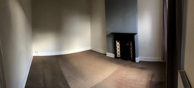 Room in a Shared House, Mayo Road, NG5 - Photo 1