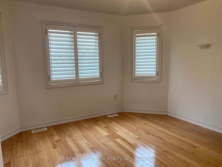 For Lease - 30 Glacier Crescent Unit# Main, Toronto, Ontario - Photo 3