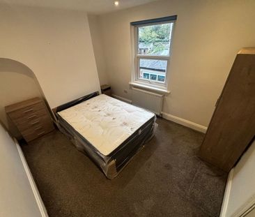1 bed House Share - To Let - Photo 2