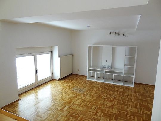 Gemütliche, geräumige und sonnige Maisonette-Mietwohnung mit guter Raumaufteilung …! - Photo 1