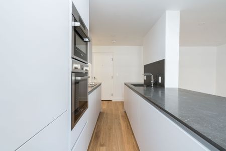 365 Eglinton Avenue East - Photo 2