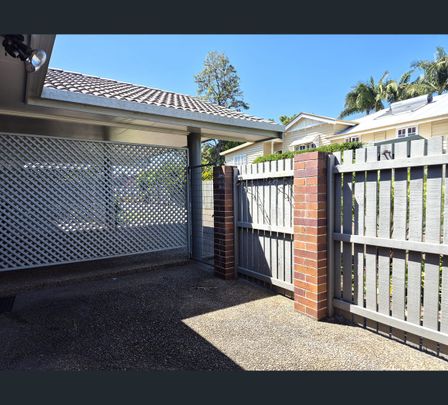 unit 1/14 Water Street, Bundaberg South, Qld 4670 - Photo 1